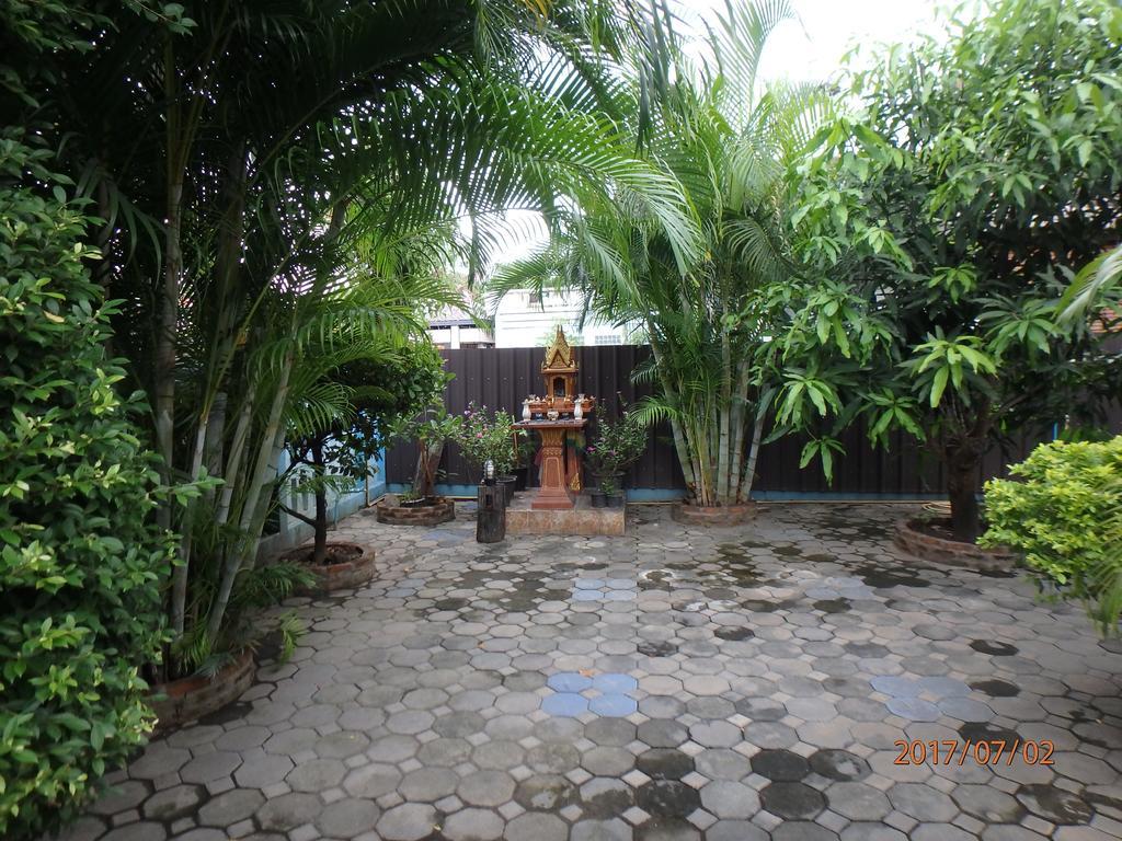 Ferienwohnung The Blue14 House Chiang Mai Exterior foto